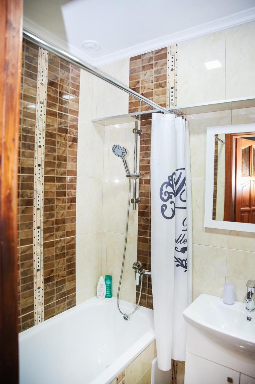 Cozy Apartment, 5Mins To Opera Leopoli Esterno foto