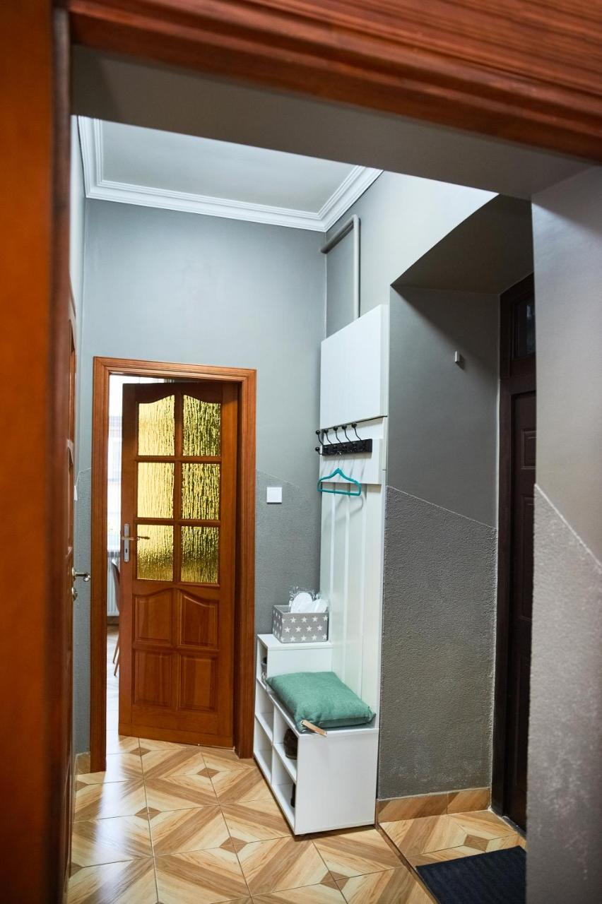 Cozy Apartment, 5Mins To Opera Leopoli Esterno foto